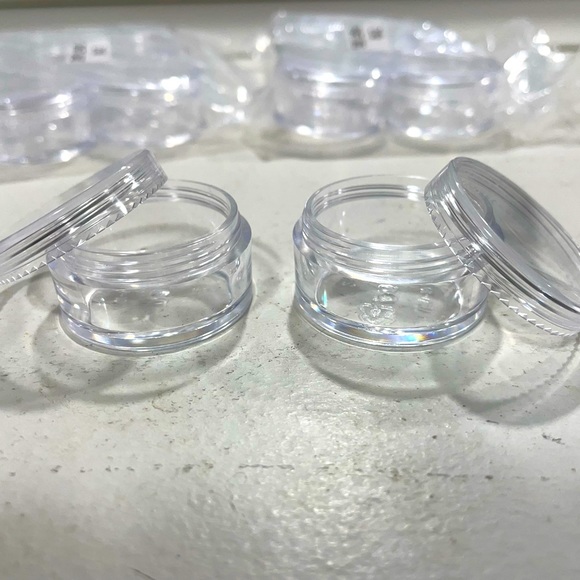 Storage containers - Picture 1 of 2